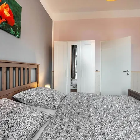 Feel Apartment